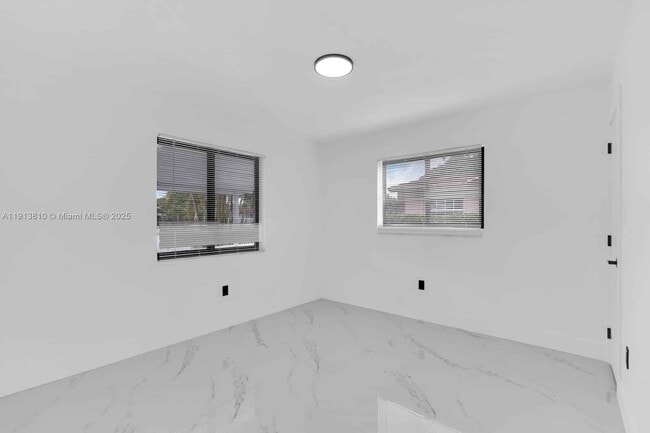 Building Photo - 1041 NW 199th St