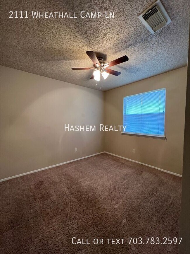 Building Photo - 2111 Wheathall Camp Ln