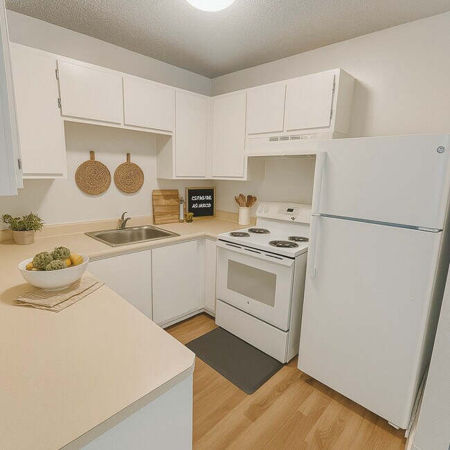 Building Photo - Hill Valley Apartments