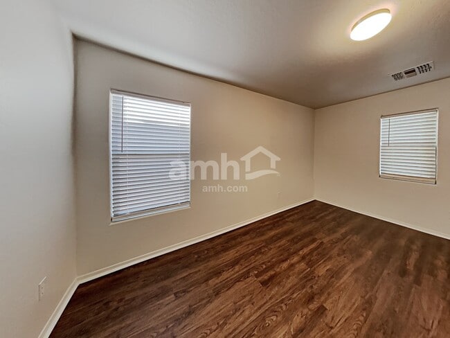 Building Photo - 6335 W Branham Ln
