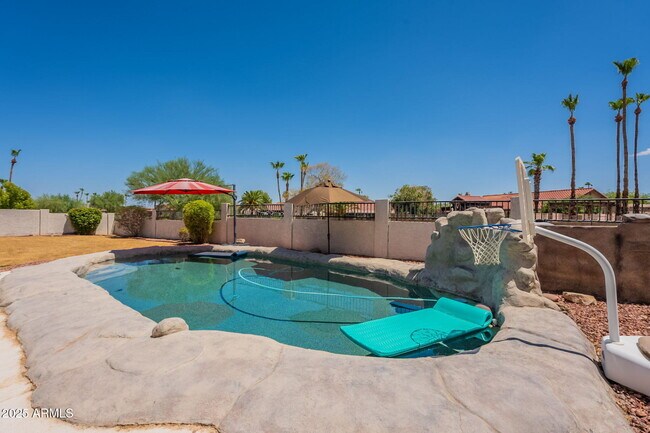 Building Photo - 3829 E Ahwatukee Dr