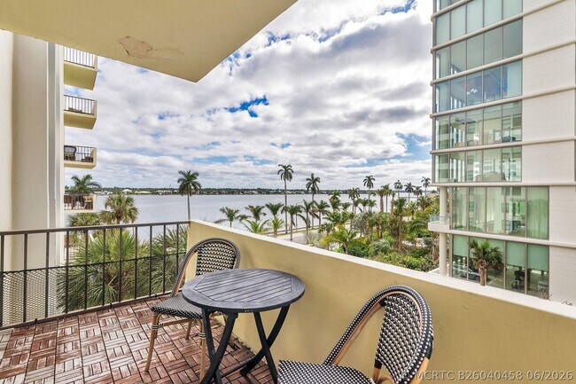 Building Photo - 1501 S Flagler Dr
