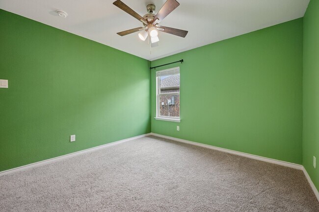 Building Photo - 1413 Colonial Bluff Ln