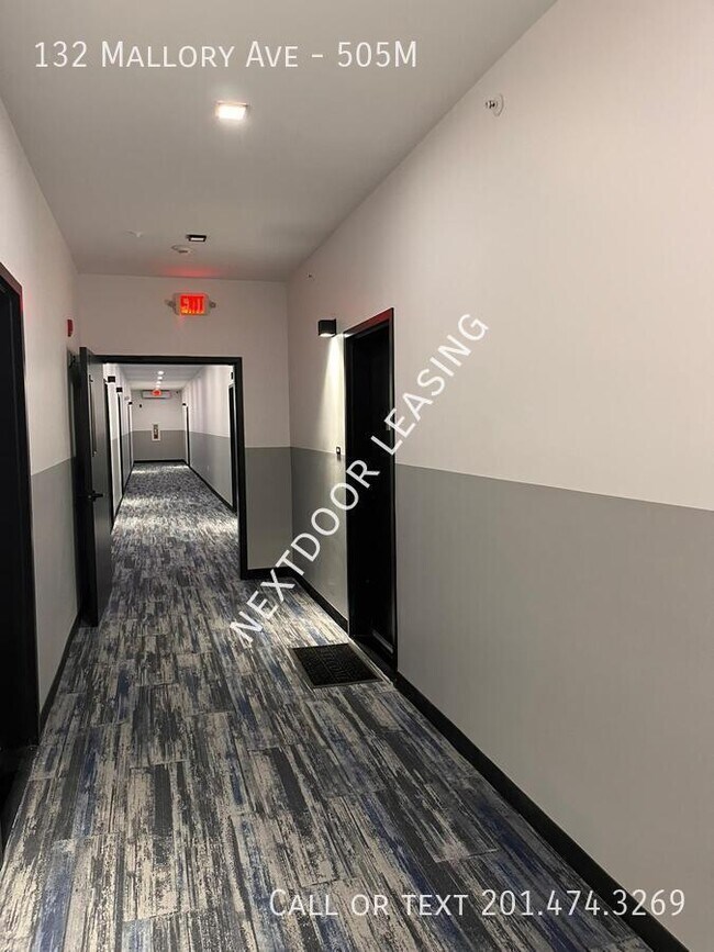 Building Photo - 132 Mallory Ave