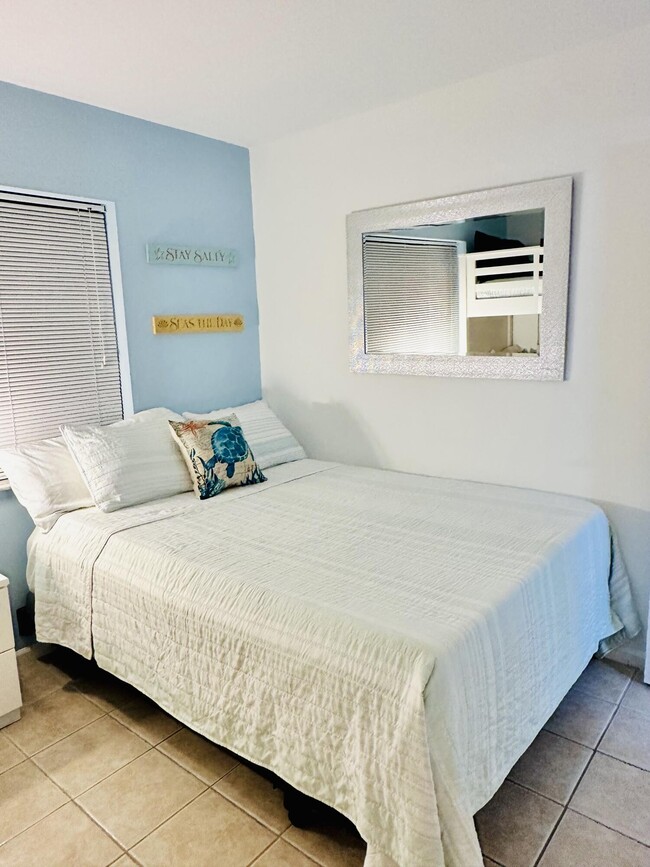 Building Photo - 420 Celestial Way