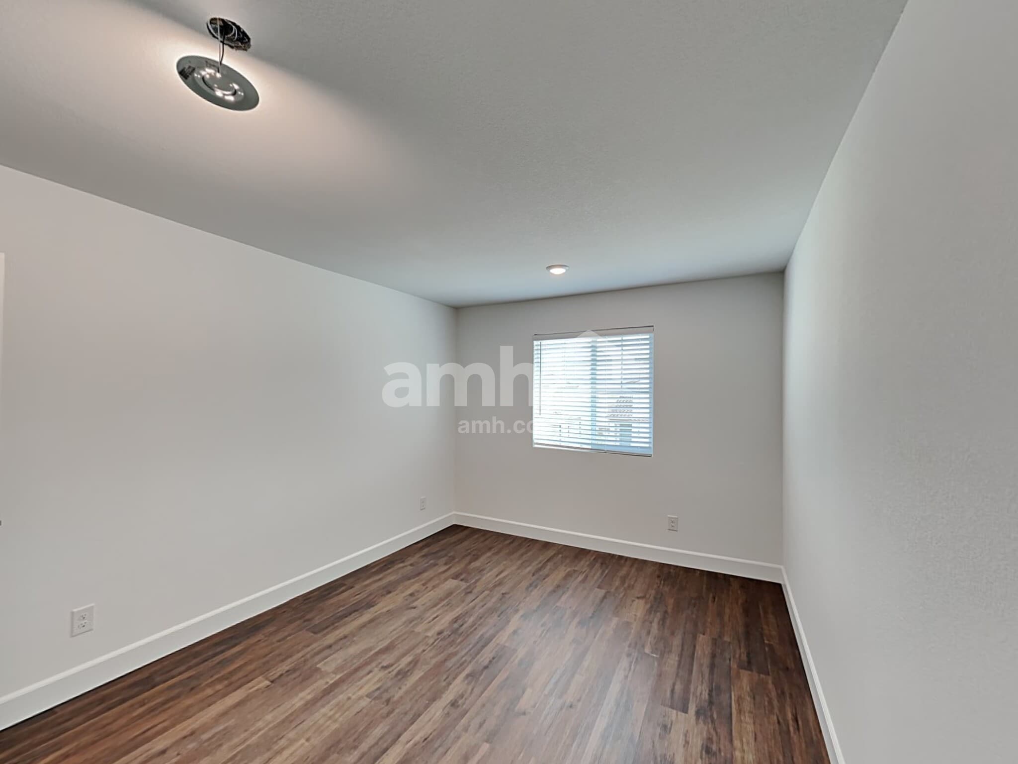 Building Photo - 8938 Tiger Tooth Ave