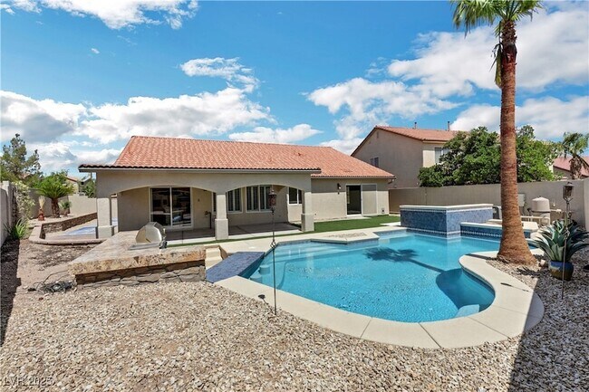 Building Photo - 7379 Majestic Bluff Pl