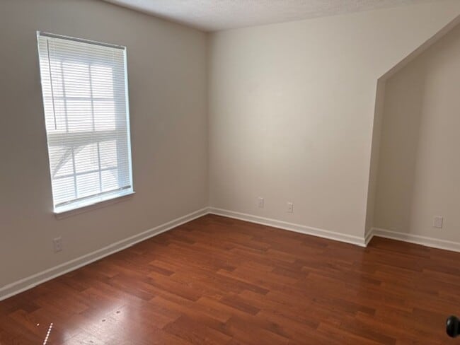 Building Photo - Murfreesboro-Cason Ln area 3BR/2BA+ Garage