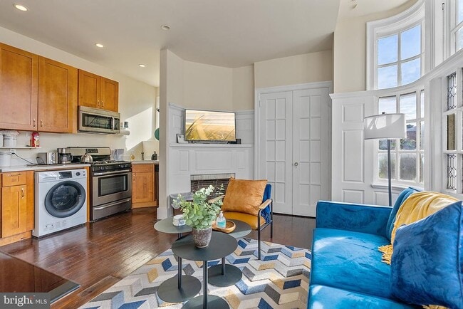 Building Photo - 1836 Delancey St