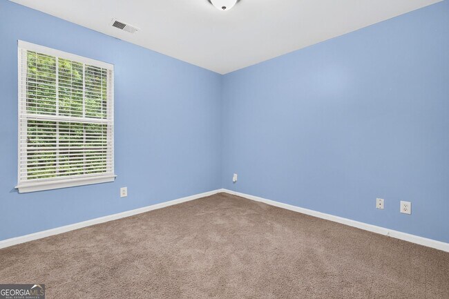 Building Photo - 5495 Hampton Ct