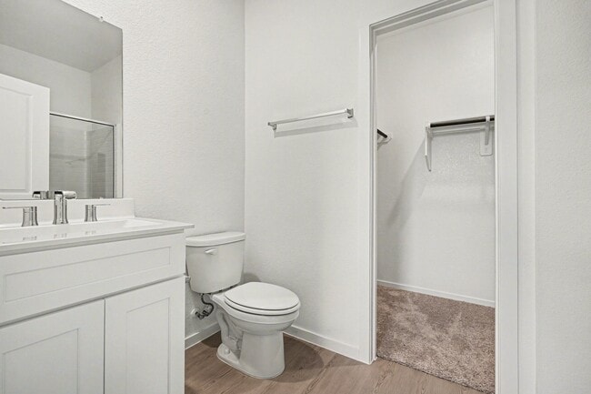 Building Photo - 622 Amber Fls Dr