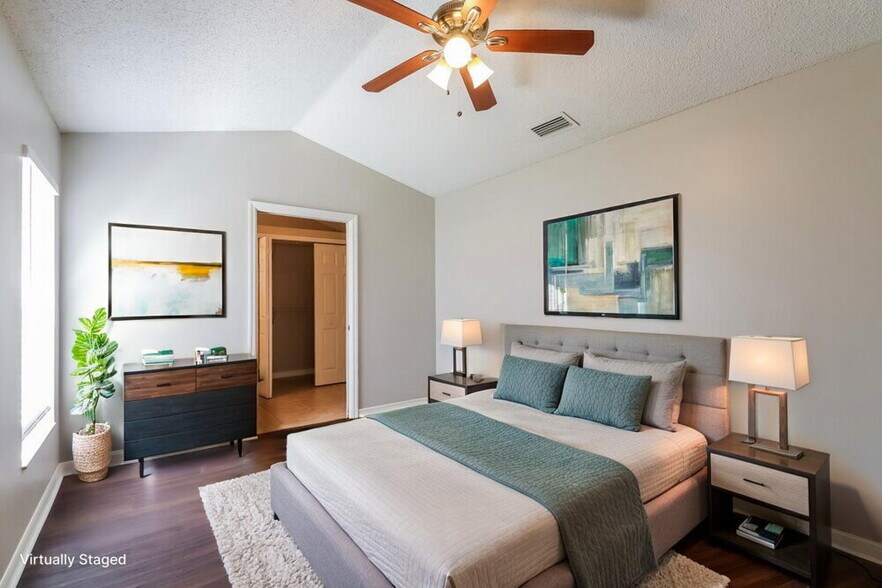 Building Photo - 6713 Summer Cove Dr