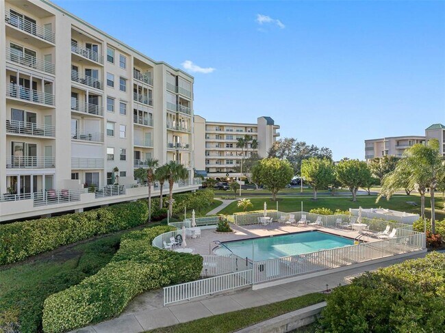 Building Photo - 7979 Sailboat Key Blvd S