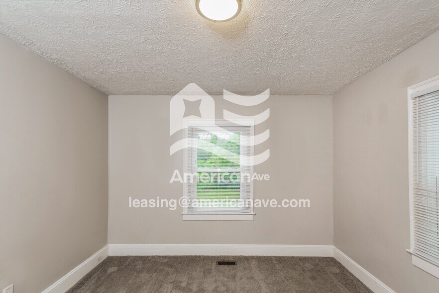 Building Photo - 107 Kensington Cir