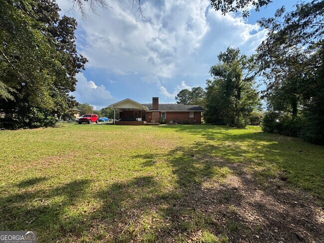 Building Photo - 107 Belair Dr