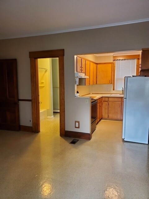 Building Photo - 32 Loomis St