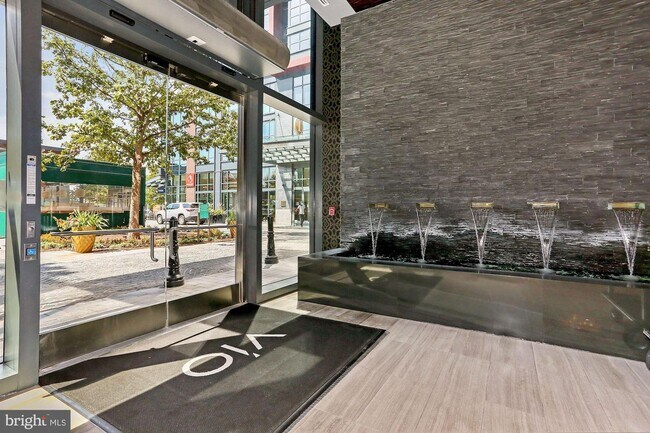 Building Photo - 45 Sutton Square SW