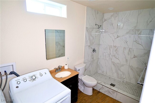 Building Photo - 5081 N Pioneer Way