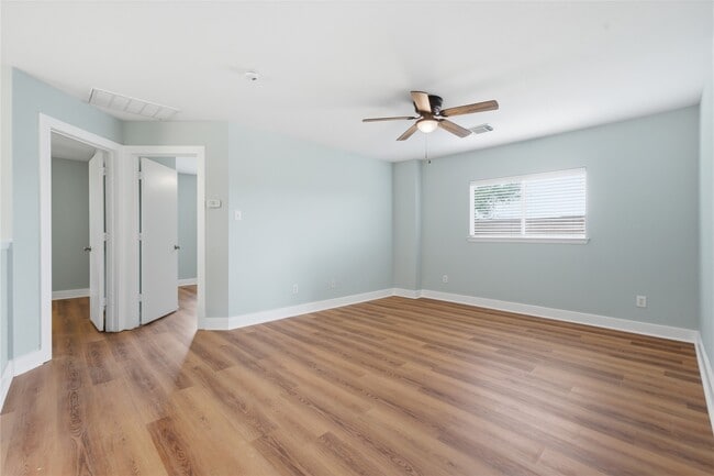 Building Photo - 1613 Palcio Real Dr