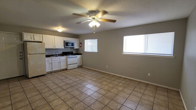 Building Photo - Balcones Heights 1 Bedroom Apartment Available Now
