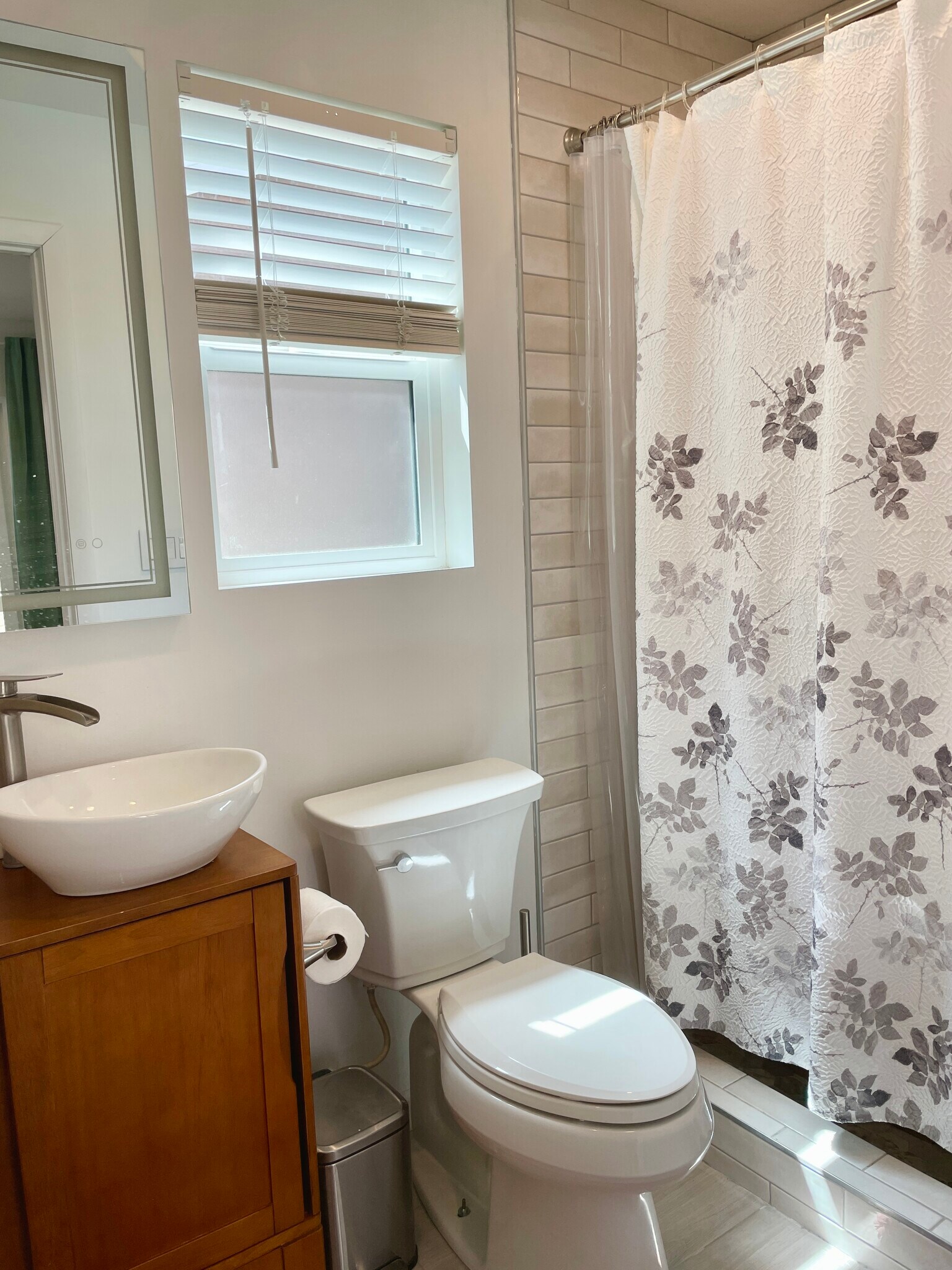 Building Photo - 19934 Saticoy St