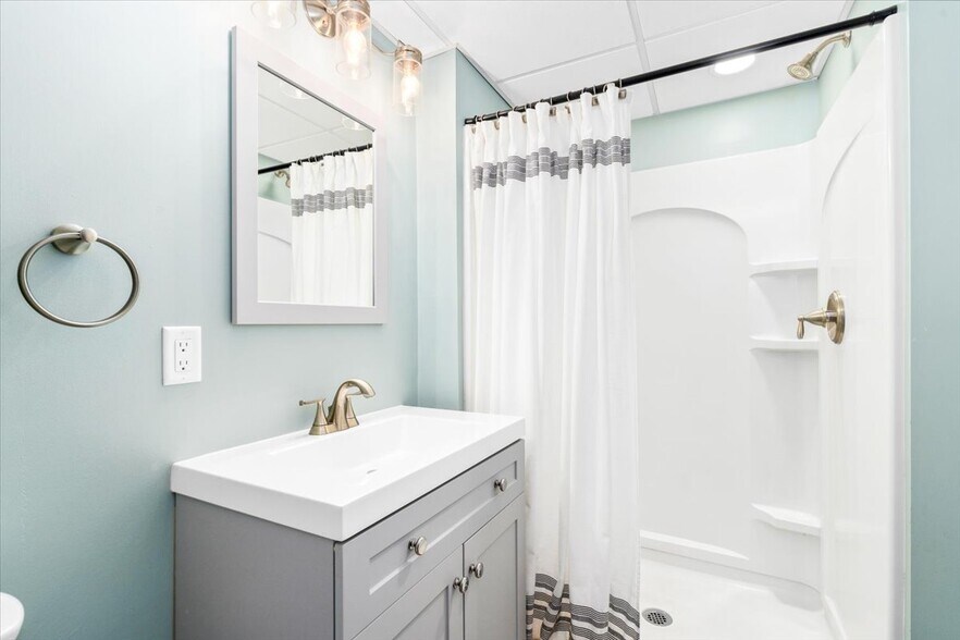 Building Photo - 4975 Pintail Ct