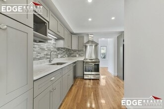 Building Photo - 60 Lane Park