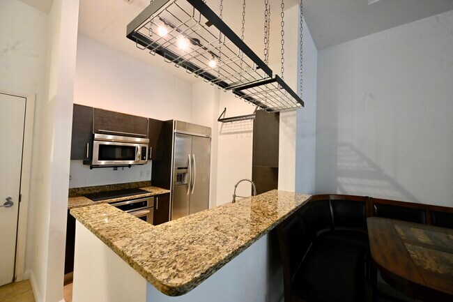 Building Photo - 550 Okeechobee Blvd