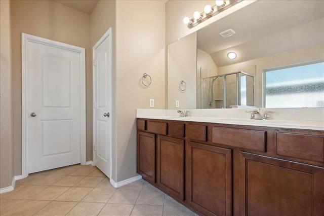 Building Photo - 1306 Lasso Dr