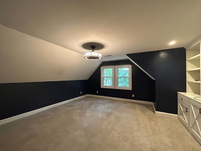 Building Photo - 102 Shawville Ln