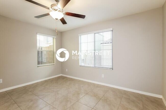 Building Photo - 3 Bedroom Pet-Friendly Home in Phoenix, AZ with Main Street Renewal