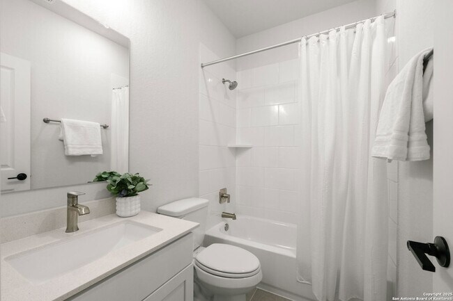 Building Photo - 2623 Suncadia Ln
