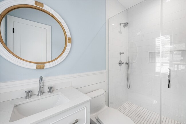 Building Photo - 23 Bayview Rd