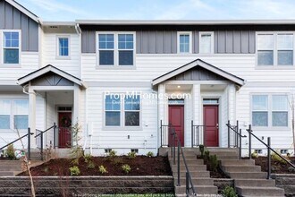 Building Photo - Newer Three Bedroom Townhome in Cornelius!