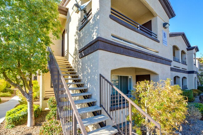 Building Photo - CLEAN, move in ready~GATED and super COMMUNITY!