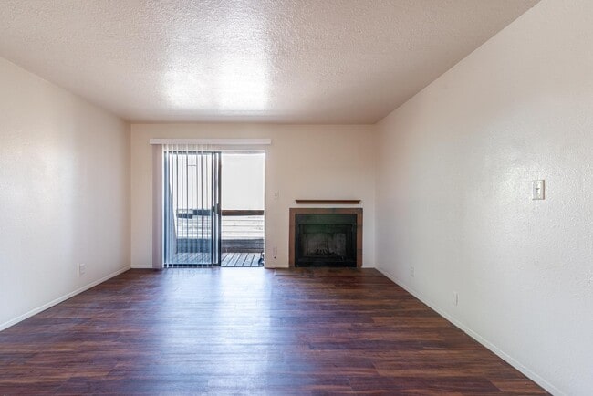 Building Photo - 3532 Tyson Pl NE