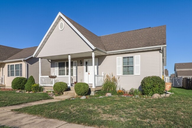 Building Photo - Montgomery- Nova