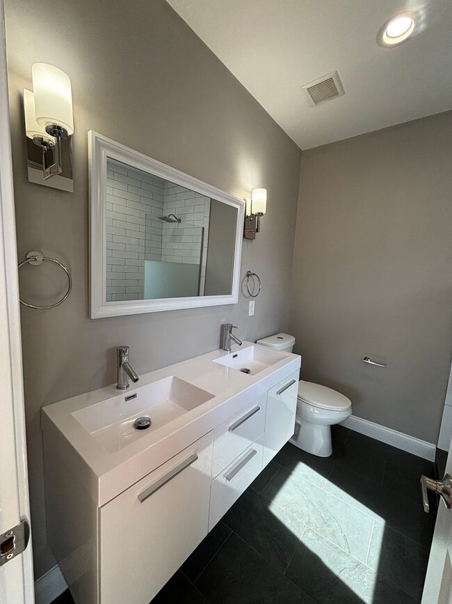 Building Photo - Gorgeous 4 Bedroom house with Three Roof-D...