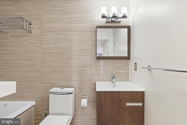 Building Photo - 3217 Wisconsin Ave NW