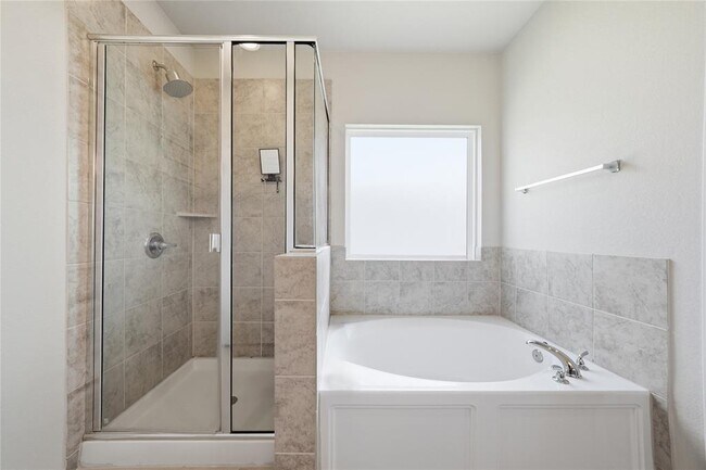 Building Photo - 641 Running Creek Dr