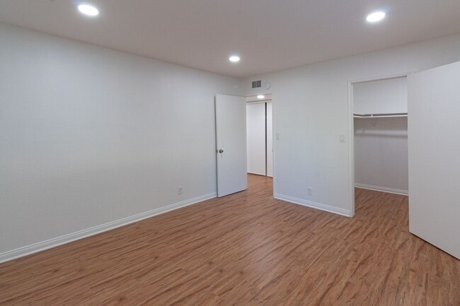 Building Photo - Recently Remodeled 3 Bedroom - Two Story B...