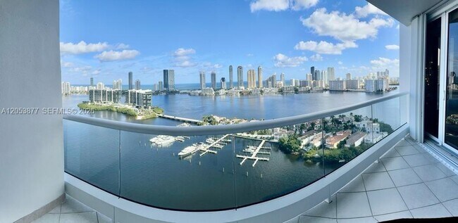Building Photo - 7000 Island Blvd