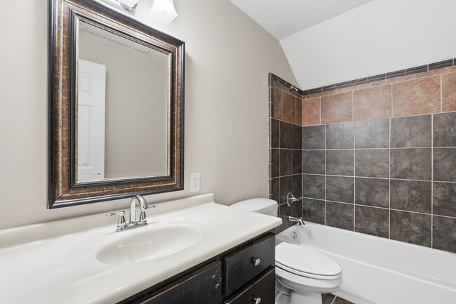 Building Photo - 2753 Allyn Dr NW