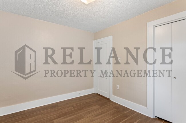 Building Photo - 222 S Edwards Ave