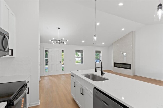 Building Photo - 3415 Camens Ct NE