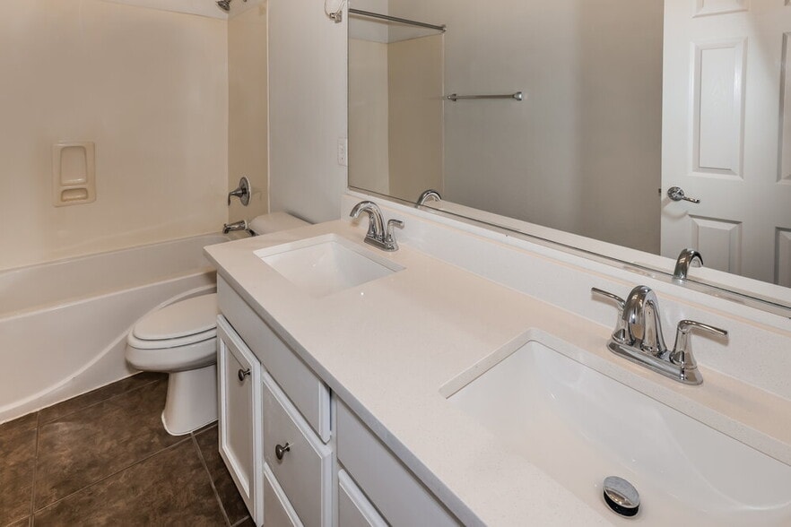 Building Photo - 14563 W Acapulco Ln