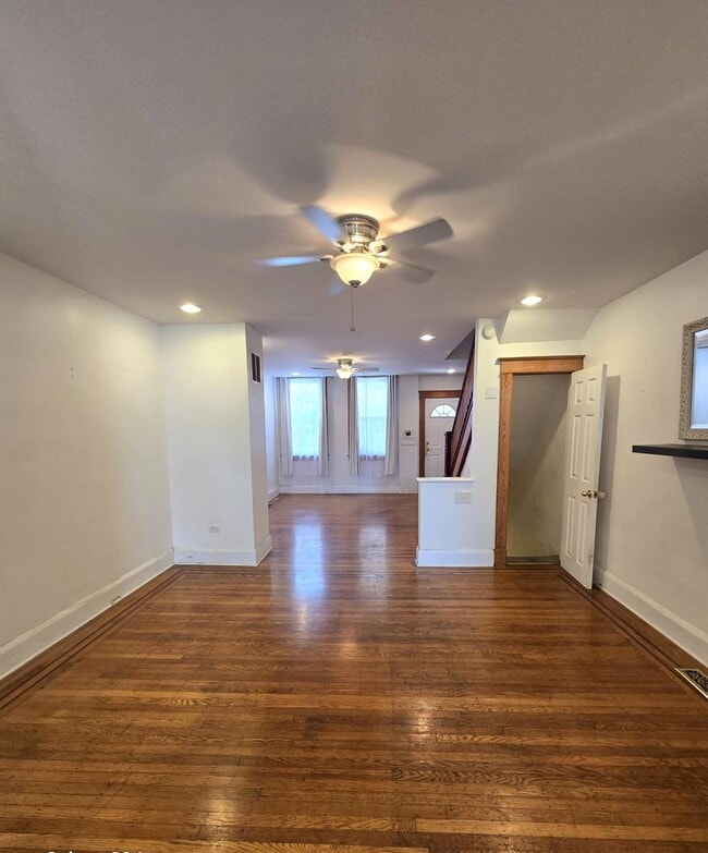 Building Photo - 3-Bedroom, 2-Bathroom in Brewers Hill