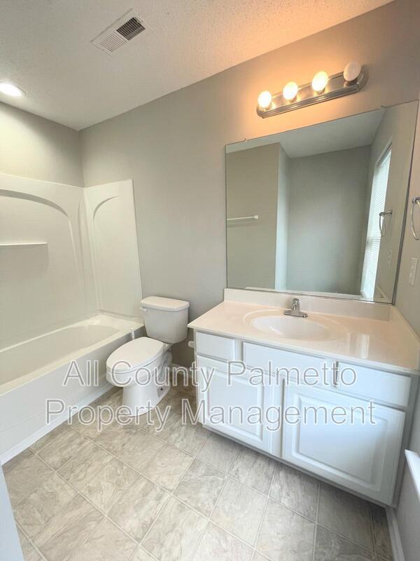 Building Photo - 142 Black River Dr