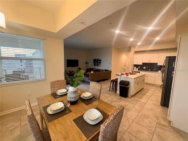 Building Photo - 3150 Paradox Cir