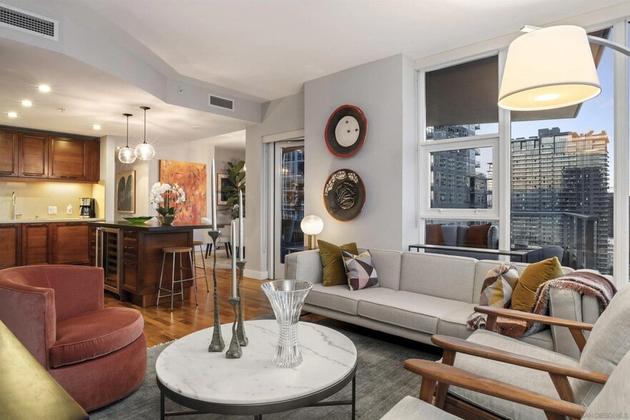 Living Room - 1325 Pacific Hwy